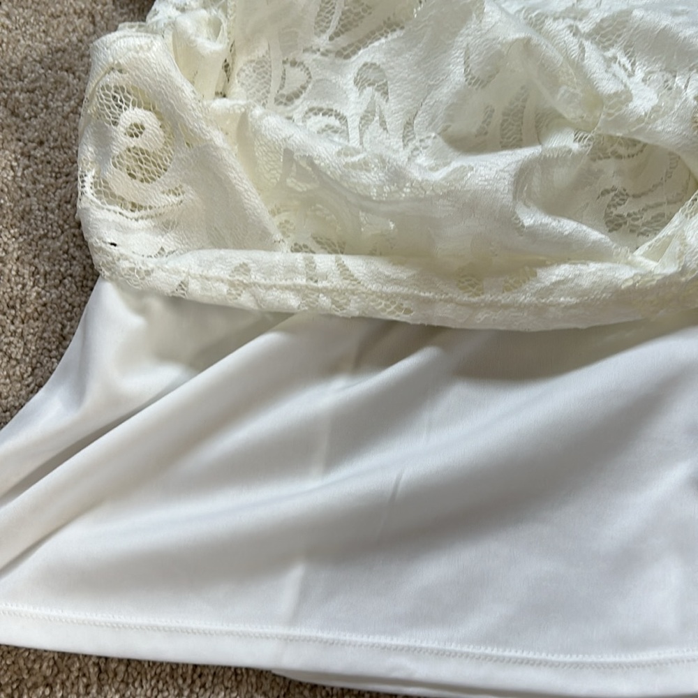 NWT lace top - Picture 5 of 5